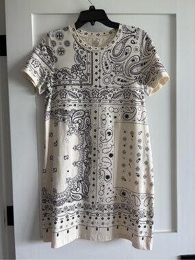 Tory Burch Cream Bandana Print Short Sleeve Dress with application.